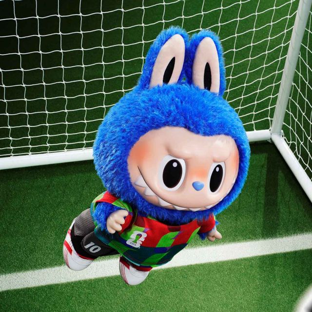 POP MART Labubu THE MONSTERS - FIFA Catch the Win 38cm